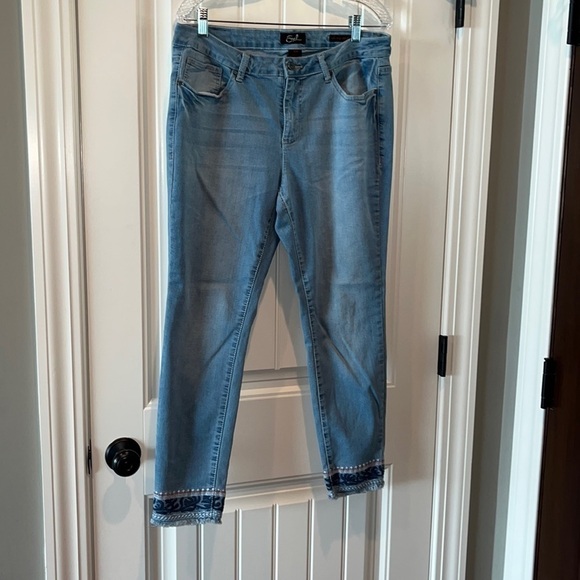 Earl jeans skinny ankle stretch light wash embroidered at ankle size 16W boho - Picture 1 of 15